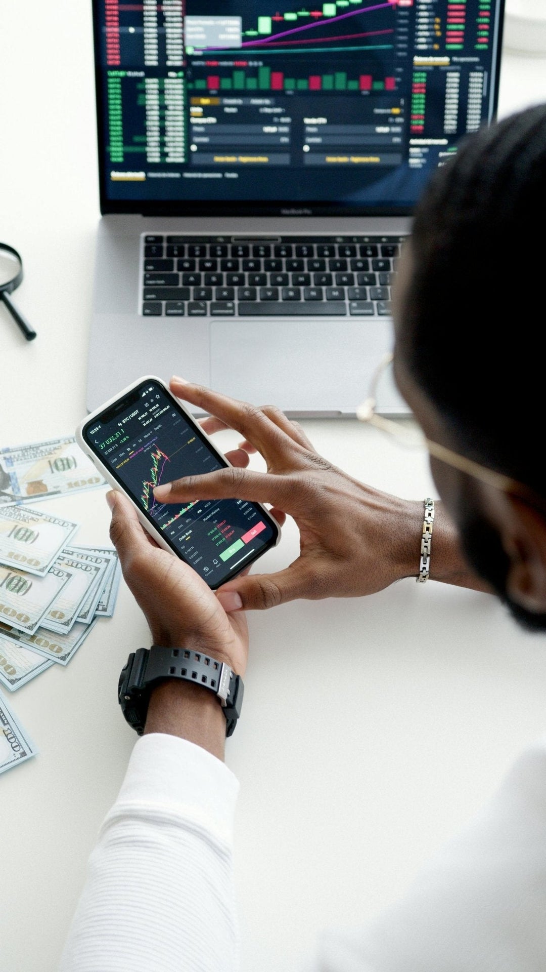 Unlocking Professional Productivity: Essential Laptops for Traders, Coders, and Visual Artists - trio3tech